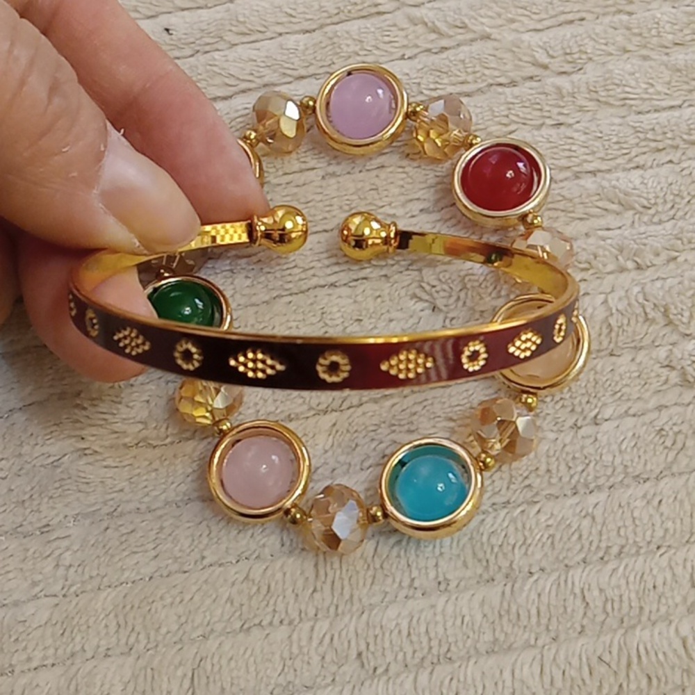 Set of bracelets - Picture 2 of 2